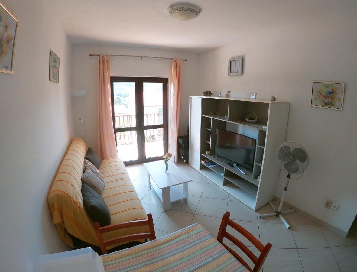 Apartmani Roic สตารีกราด ภายนอก รูปภาพ