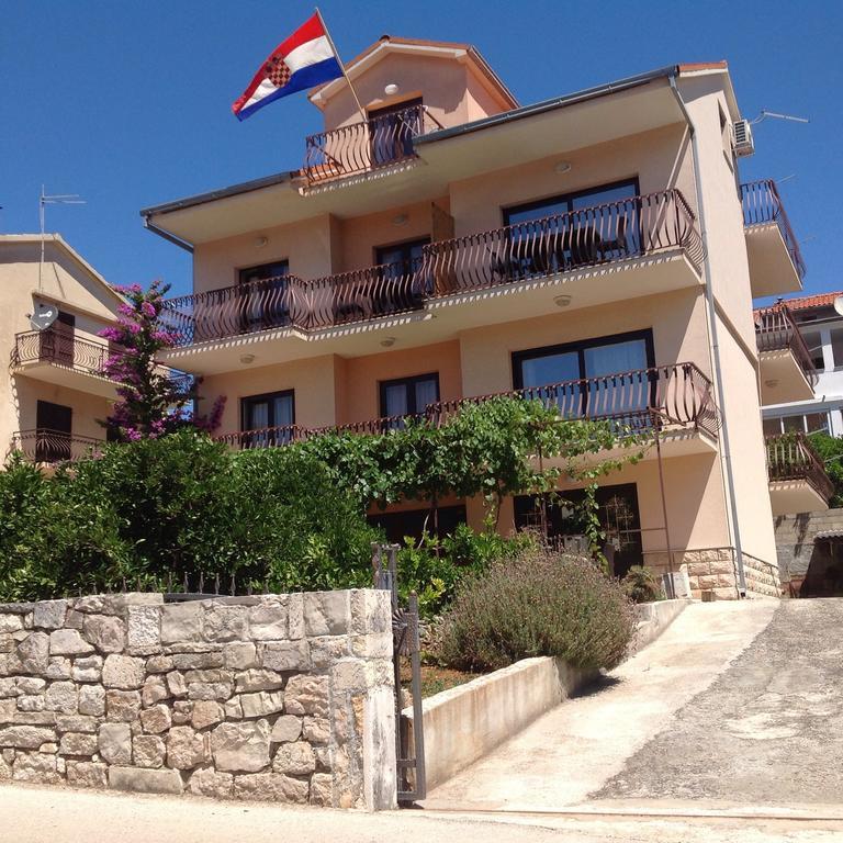 Apartmani Roic สตารีกราด ภายนอก รูปภาพ